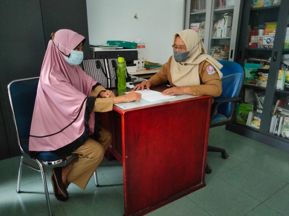 Melakukan Pembinaan  Kepada PPKBD